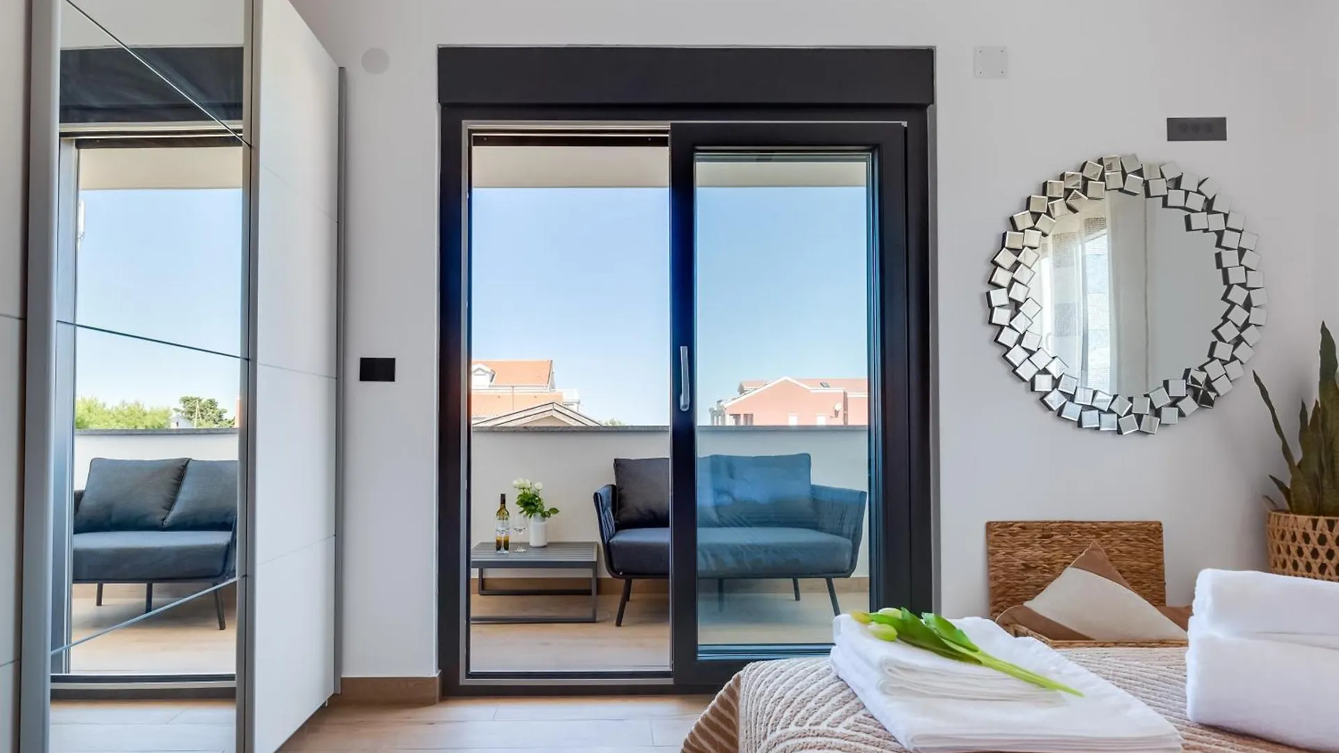 Apartment Terra Maiorum-Apartments With Heated Pool And Water Massage Povljana
