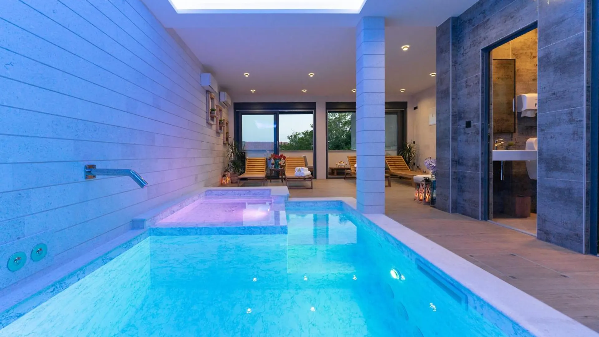 Terra Maiorum-Apartments With Heated Pool And Water Massage Povljana