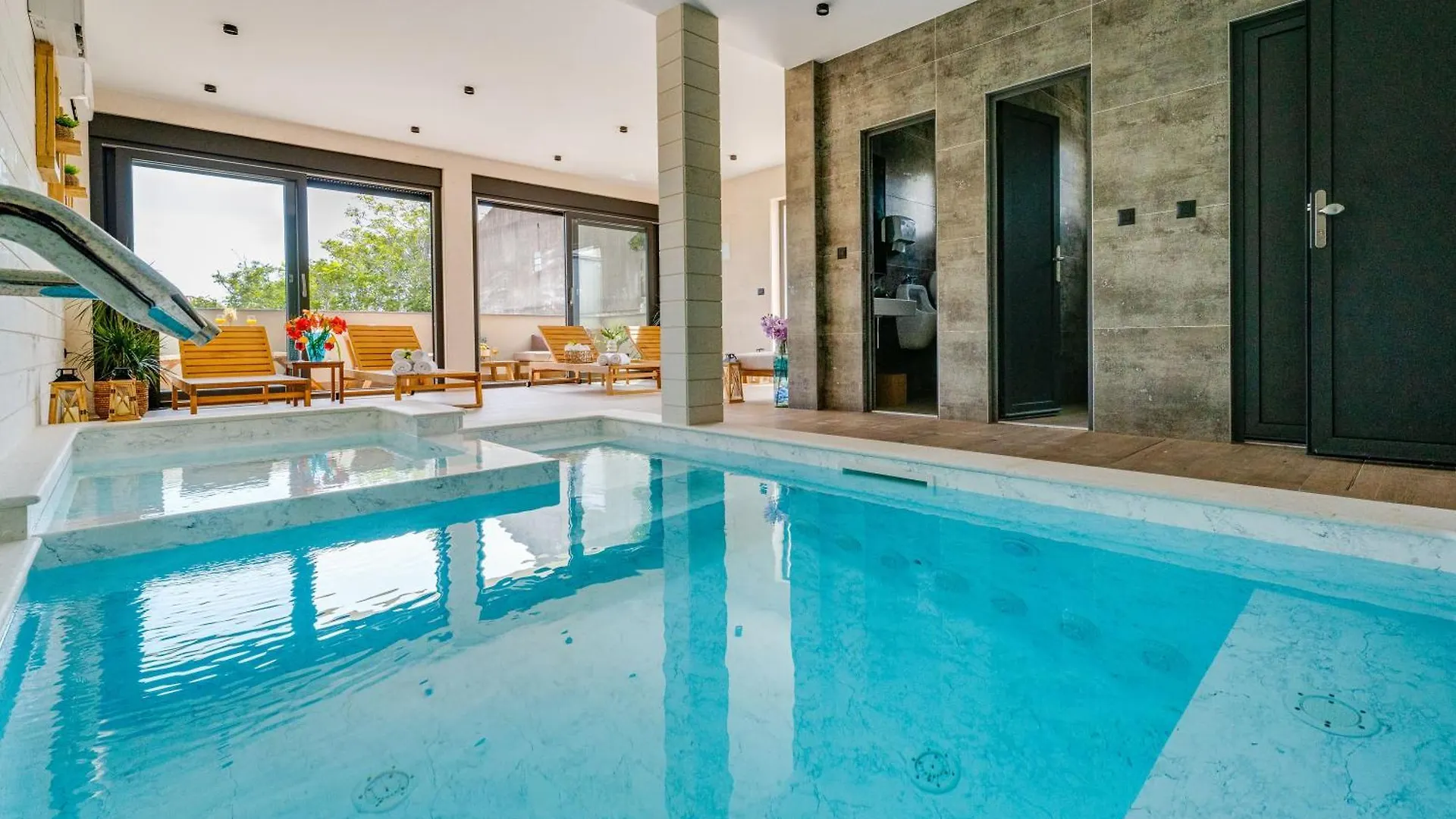 Apartment Terra Maiorum-Apartments With Heated Pool And Water Massage Povljana Croatia