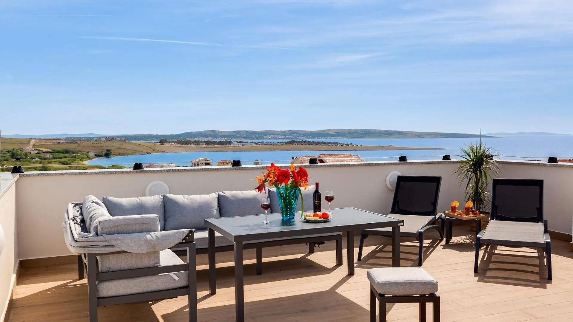 Terra Maiorum-Apartments With Heated Pool And Water Massage Povljana Apartment