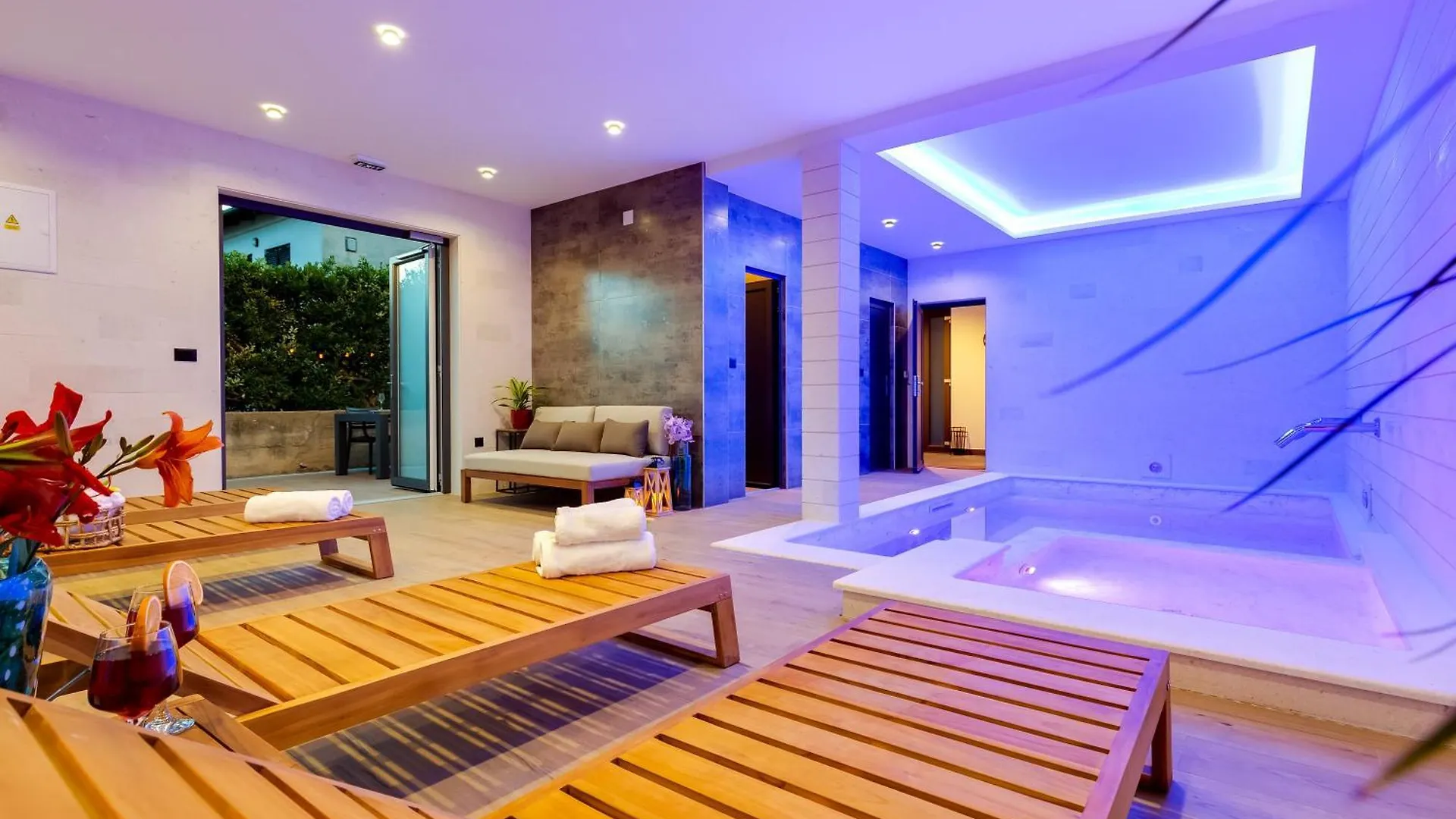 Apartament Terra Maiorum-Apartments With Heated Pool And Water Massage Povljana
